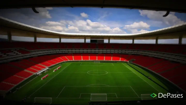 Por Shakira, el pésimo estado del césped del Estadio Akron