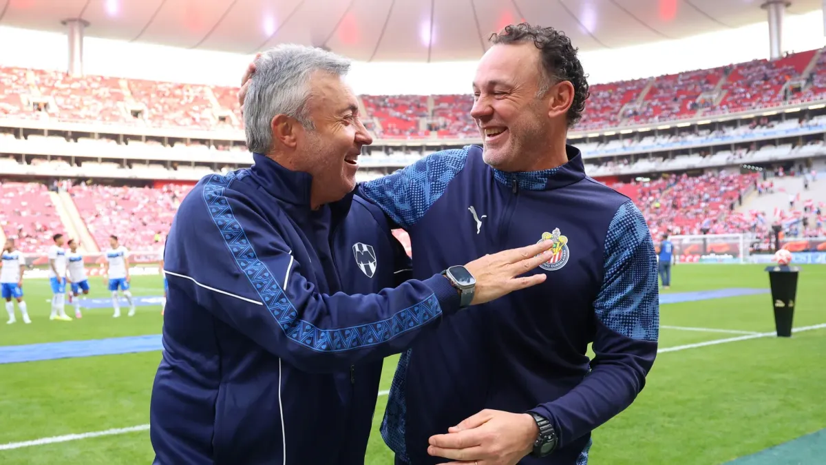 Domenec Torrent Gabriel Milito Chivas