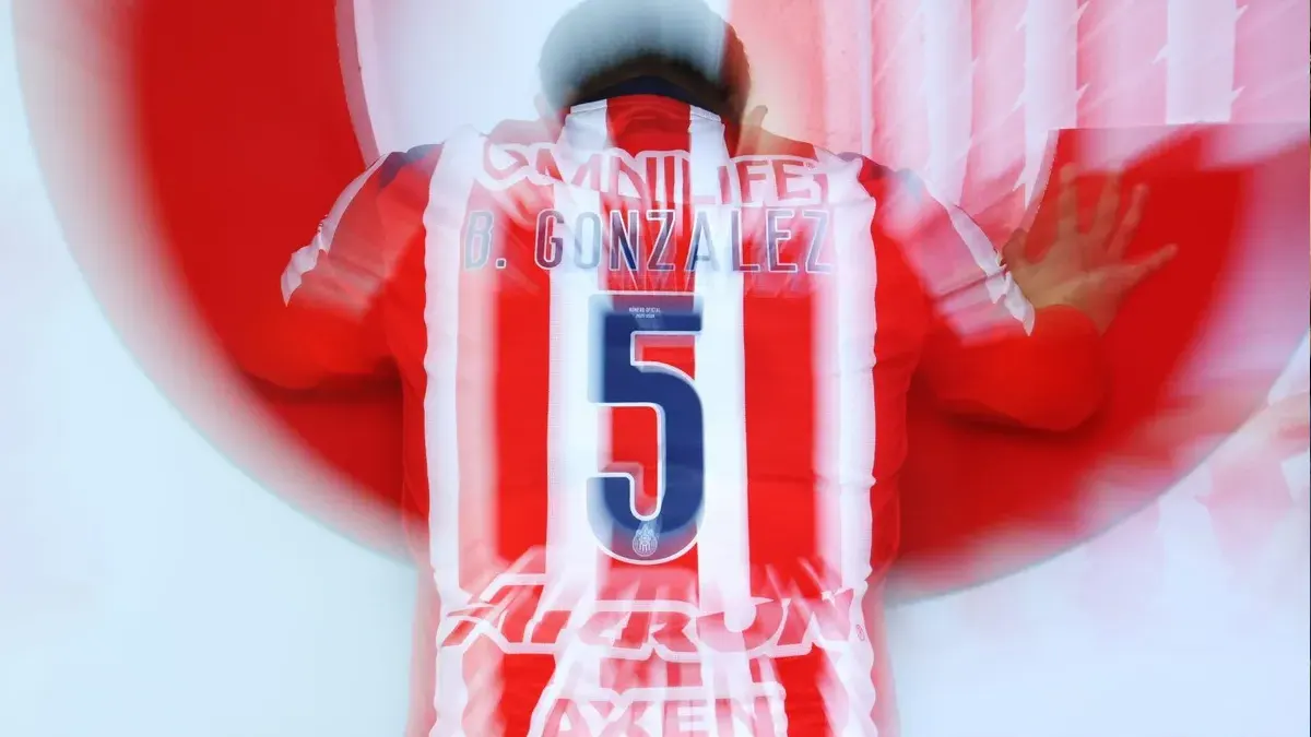 Bryan González Chivas