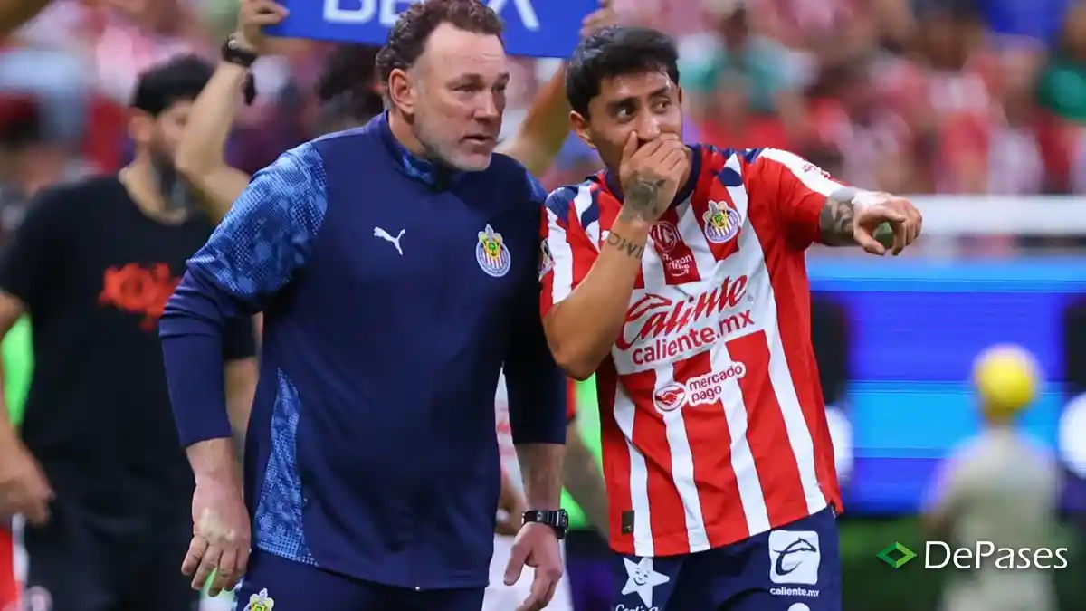 Gabriel Milito Omar Govea Chivas