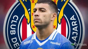 Erik Lira Chivas